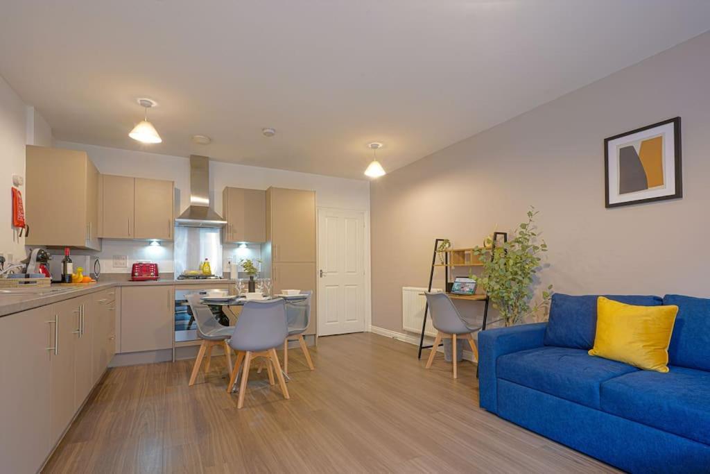 Luxury Campbell Park Apartments In Central Mk With Balcony, Free Parking & Smart Tv With Netflix By Yoko Property Милтон-Кейнс Экстерьер фото